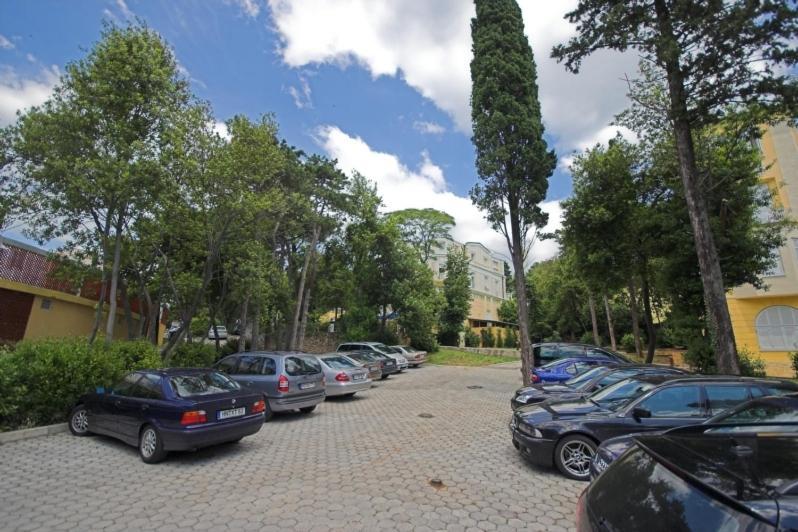 Hotel Vila Ruzica- Glavna Zgrada I Depandanse ซริกเวนิซา ภายนอก รูปภาพ