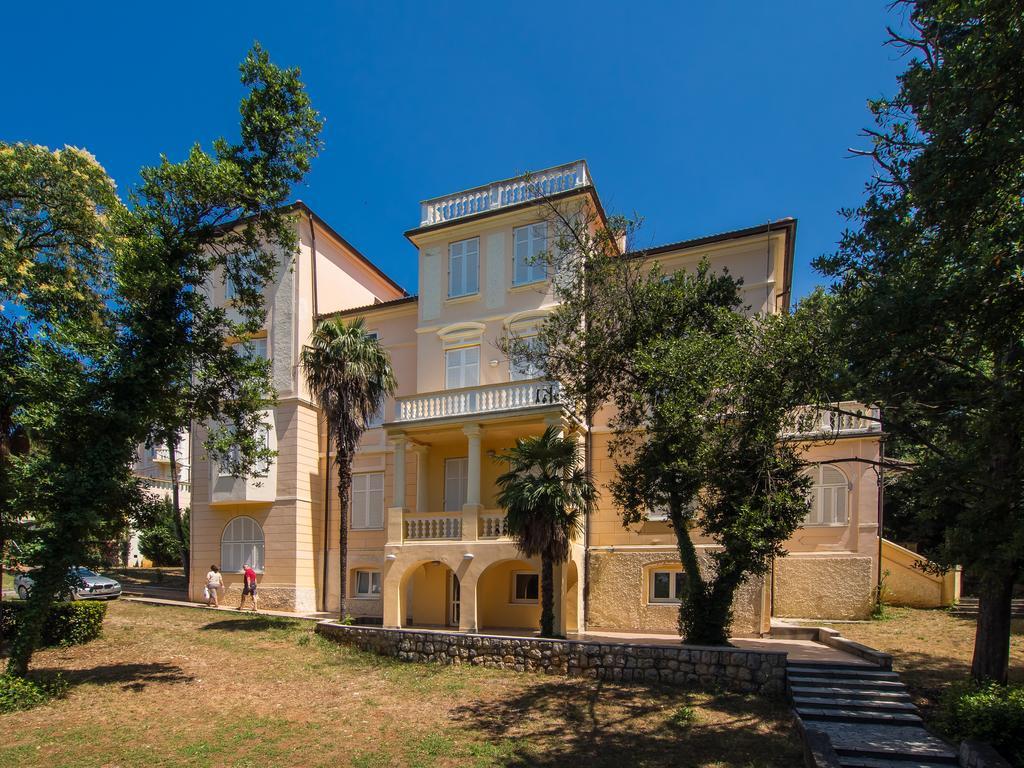 Hotel Vila Ruzica- Glavna Zgrada I Depandanse ซริกเวนิซา ภายนอก รูปภาพ