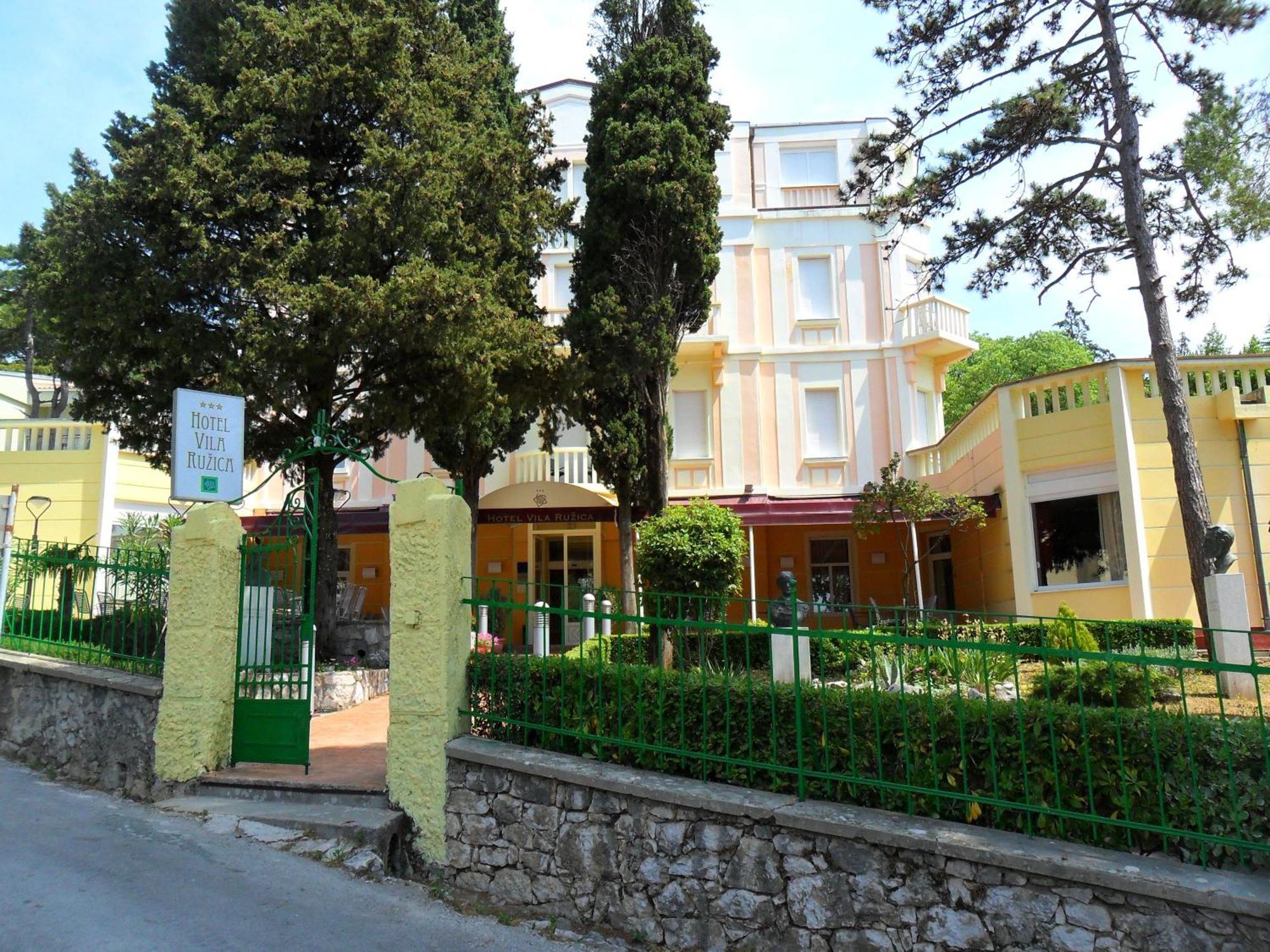Hotel Vila Ruzica- Glavna Zgrada I Depandanse ซริกเวนิซา ภายนอก รูปภาพ
