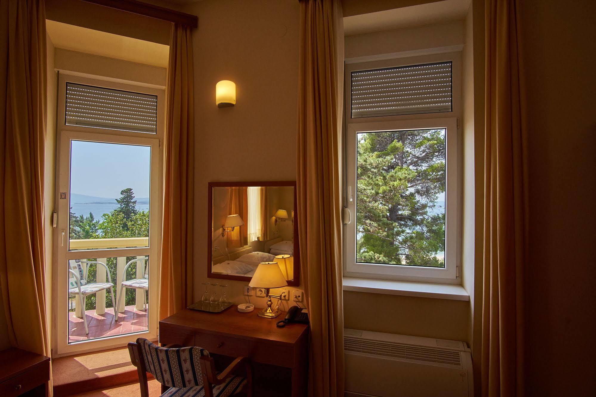 Hotel Vila Ruzica- Glavna Zgrada I Depandanse ซริกเวนิซา ภายนอก รูปภาพ
